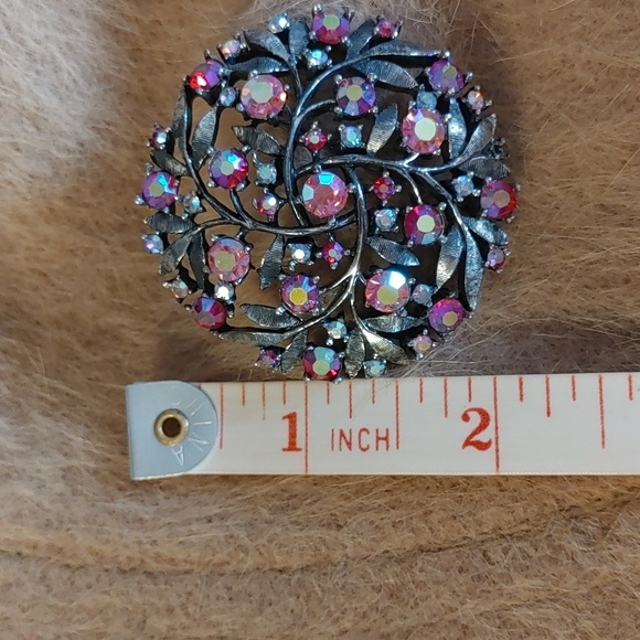 Sparkly Vintage Silver Tone 2287 Rhinestone Brooch - Picture 8 of 8